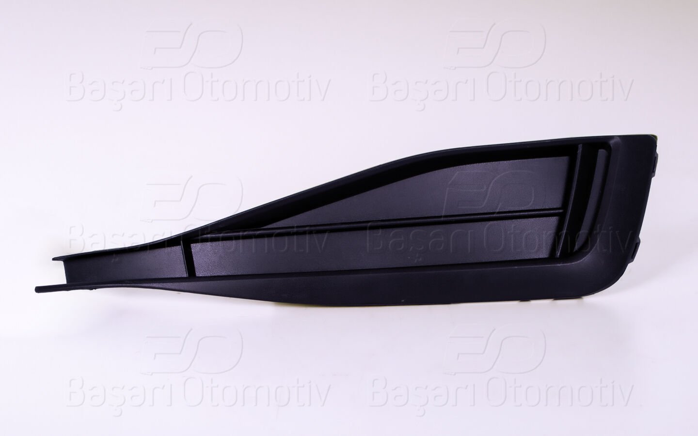 TAMPON IZGARASI SAG SISSIZ PUTURLU SIYAH | VW PASSAT 19 > | GKL