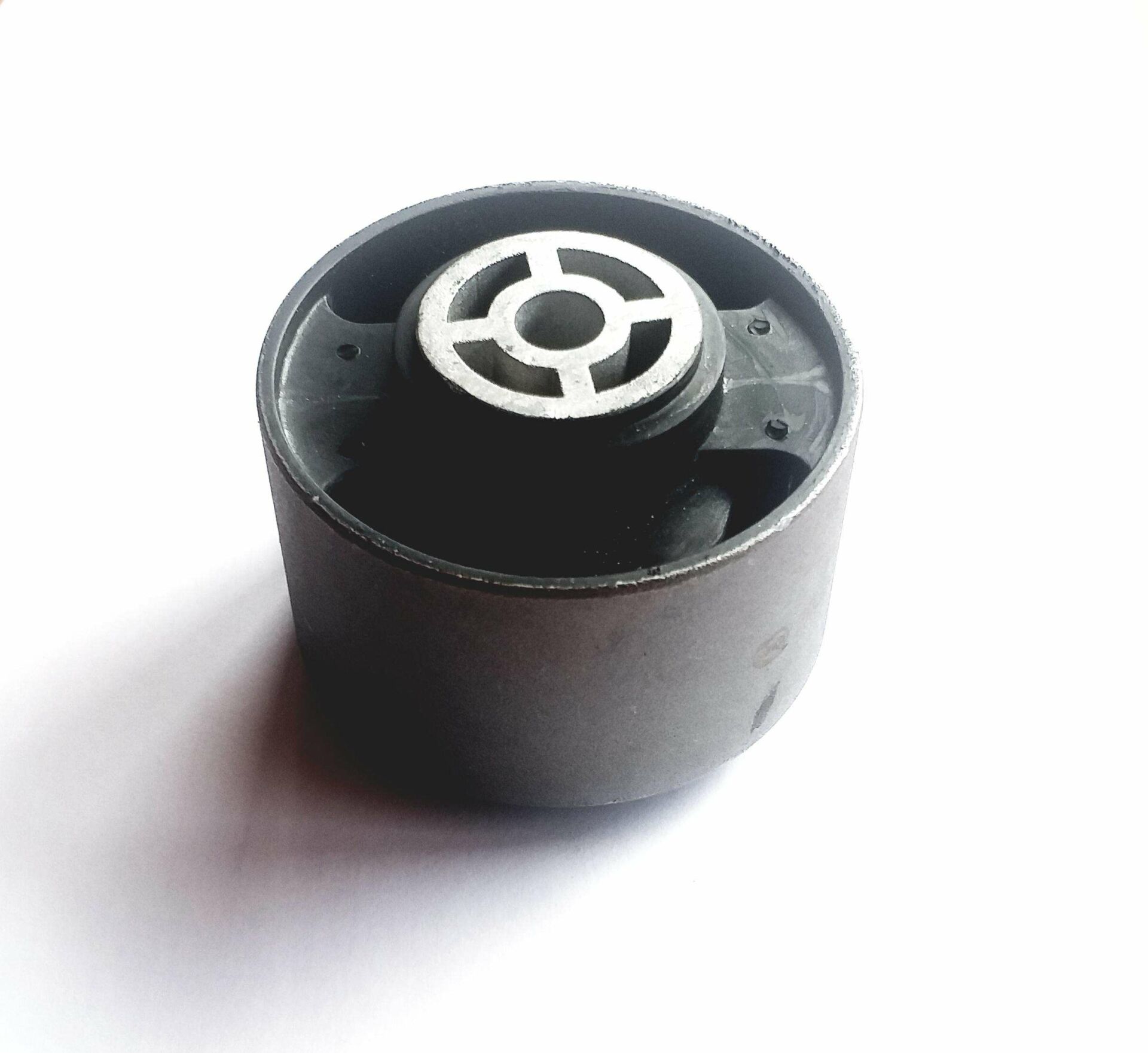 MOTOR ALT TAKOZU MERKEZ BURCU 70MM P205-P206-P306-P307-P405-P406-P407-PARTNER-BERLINGO-C2-XSARA-JUMPY-SCUDO